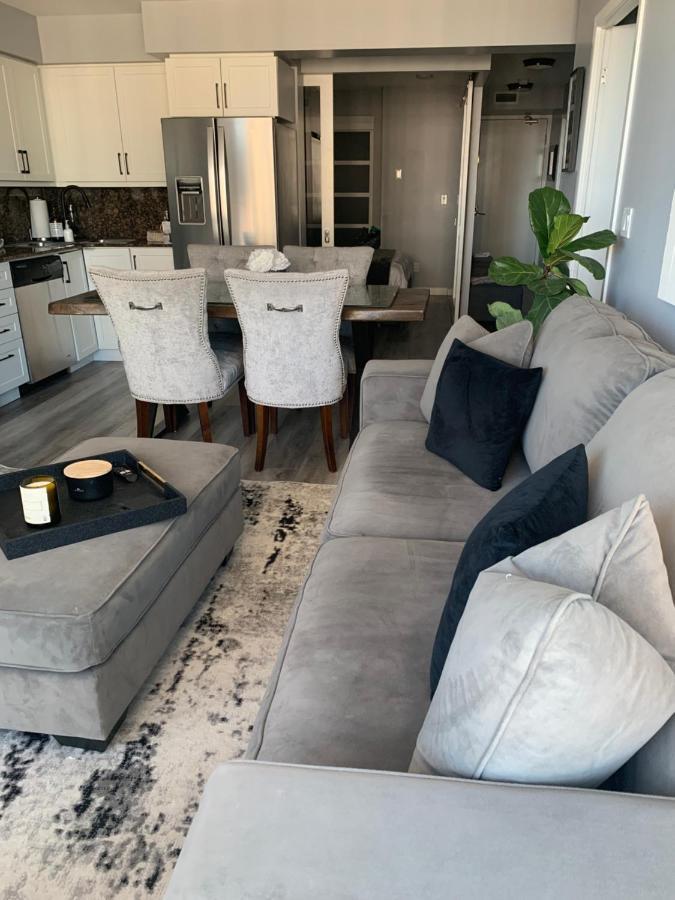 Downtown Waterfront Suites With Cn Tower Views Toronto Bagian luar foto